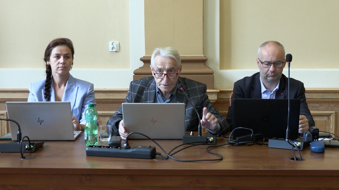 XI Nadzwyczajna Sesja Rady Powiatu Kłodzkiego