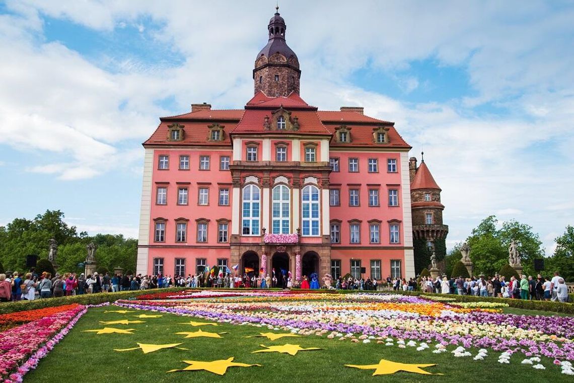 XXXV Festiwal Kwiatów i Sztuki w Zamku Książ 30 kwietnia – 4 maja 2025 r.