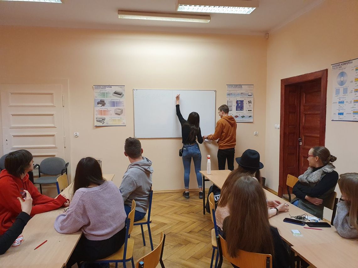 Z MŁODZIEŻĄ O PROMOCJI POWIATU DZIERŻONIOWSKIEGO Z MŁODZIEŻĄ O PROMOCJI POWIATU DZIERŻONIOWSKIEGO