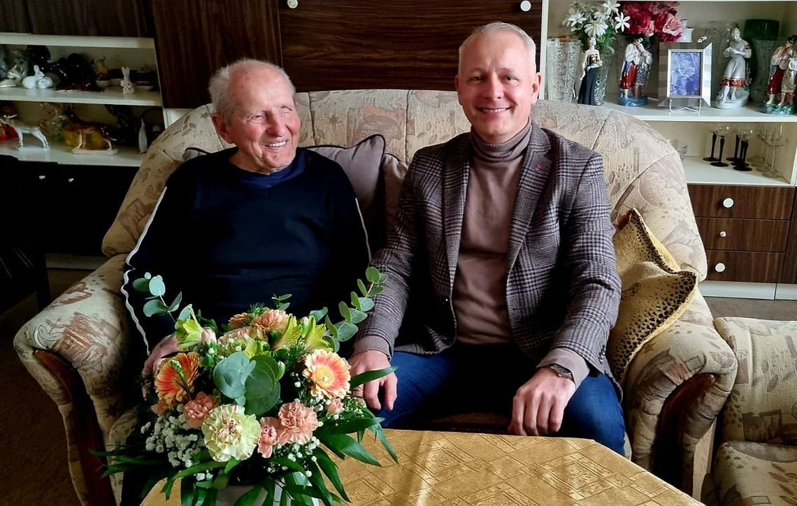 Z wizytą na urodzinach u bielawskiego 102-latka