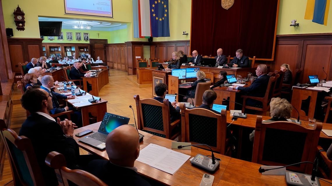 Za nami sesja Rady Miejskiej Dzierżoniowa Za nami sesja Rady Miejskiej Dzierżoniowa