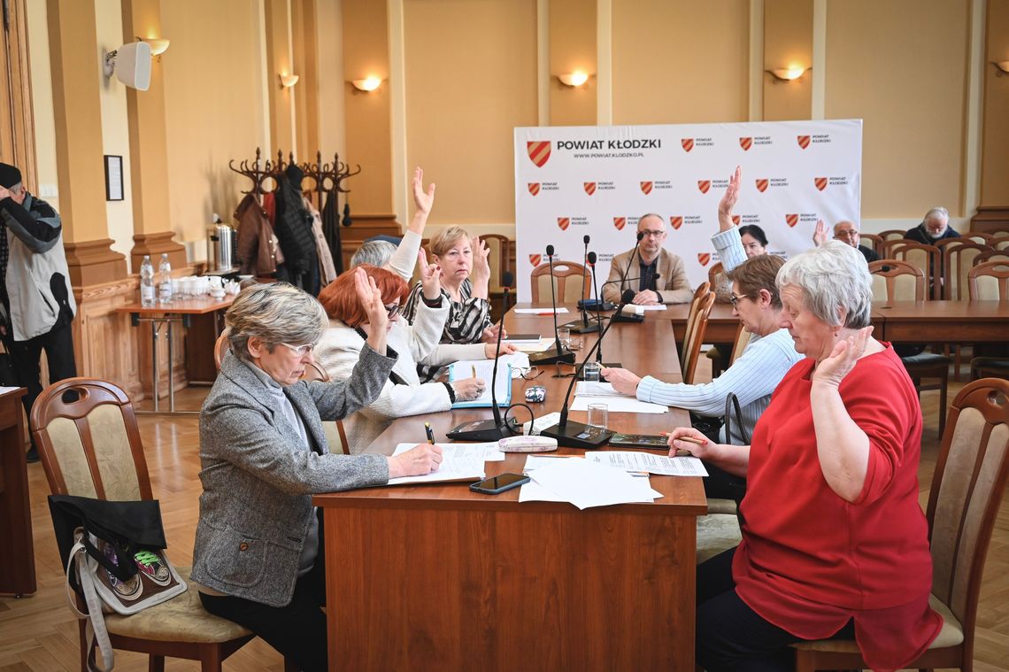 Za nami sesja Rady Seniorów Powiatu Kłodzkiego Za nami sesja Rady Seniorów Powiatu Kłodzkiego