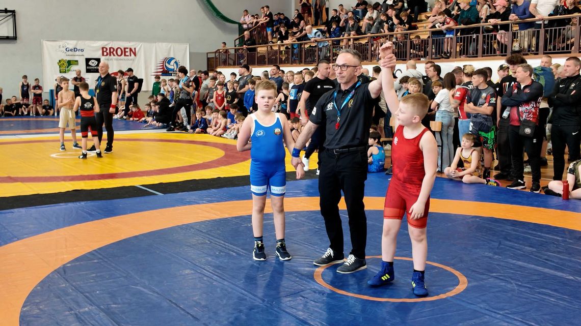 Zapaśnicze zmagania w Bielawie – Memoriał im. Władysława Stolarczyka