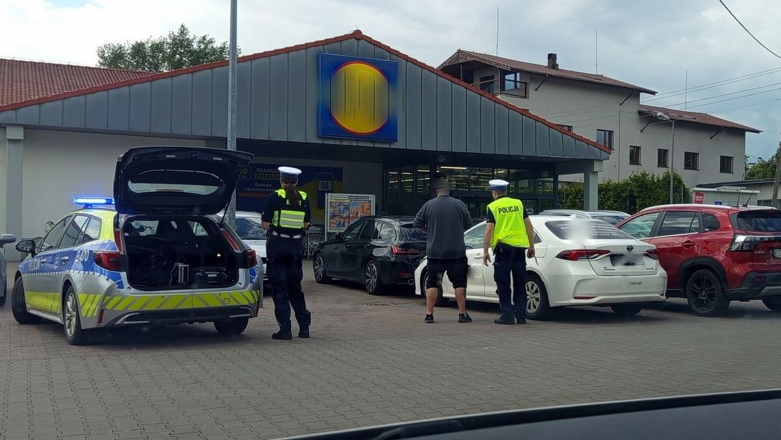 Zatrzymanie nietrzeźwego kierowcy po kolizji w Dzierżoniowie