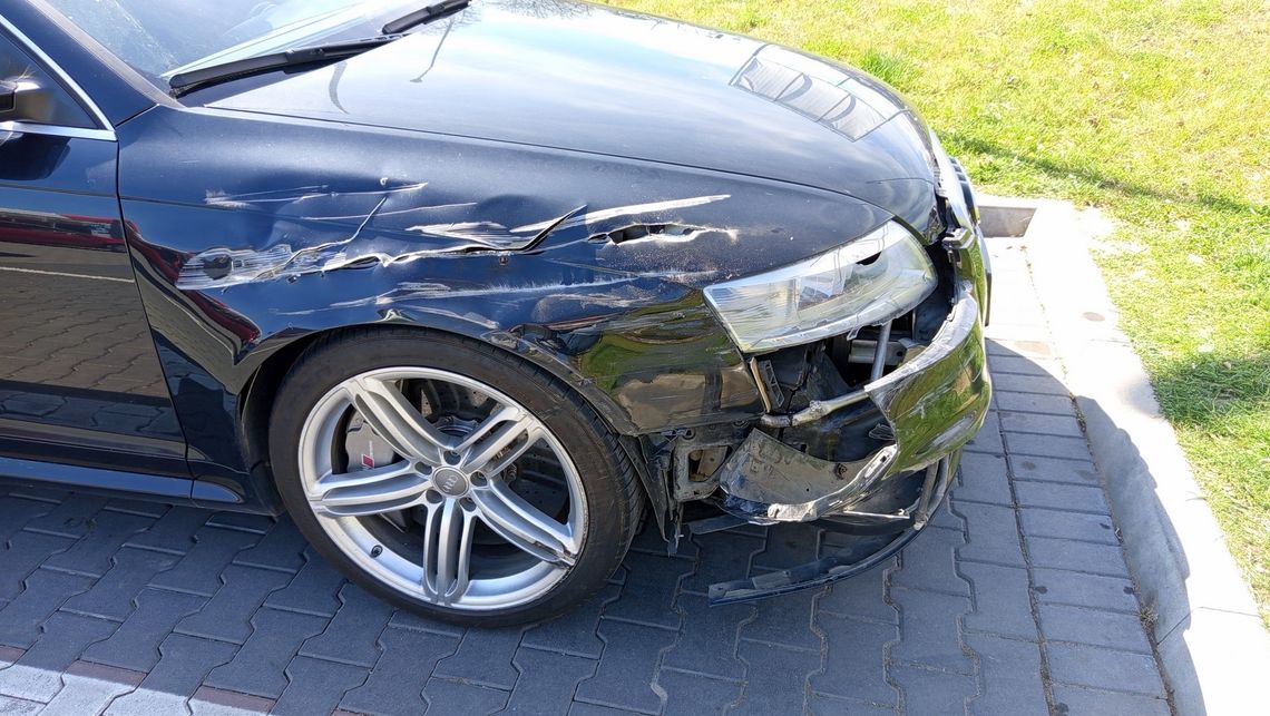 Zderzenie Audi z ciężarówką