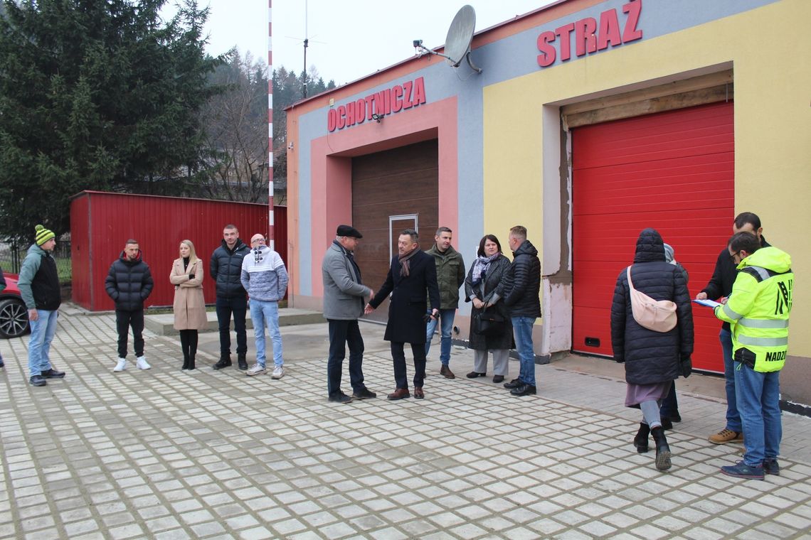 Zmodernizowana remiza w Nowej Rudzie – wsparcie dla Obrony Cywilnej Zmodernizowana remiza w Nowej Rudzie – wsparcie dla Obrony Cywilnej