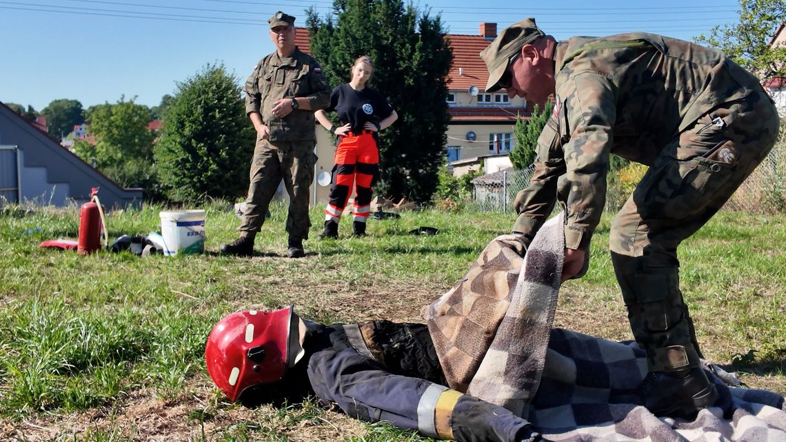 Żołnierze i Strażacy Zjednoczyli Siły w Ostroszowicach – Finał ,,Wakacji w Remizie’’
